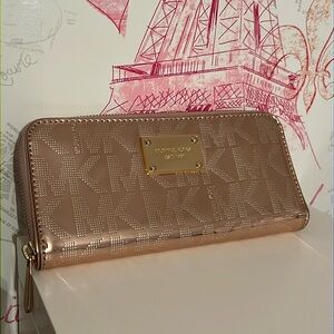 Never Used Michael Michael Kors ROSE GOLD large zipper wallet